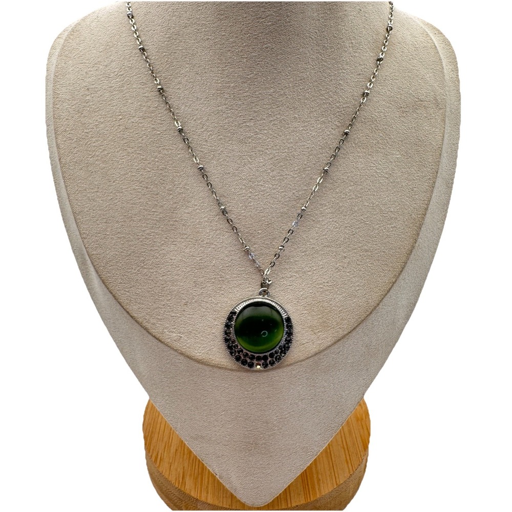 Silver‎ Tone Chain Necklace Green Center Pendant  Rhinestones 18-20"